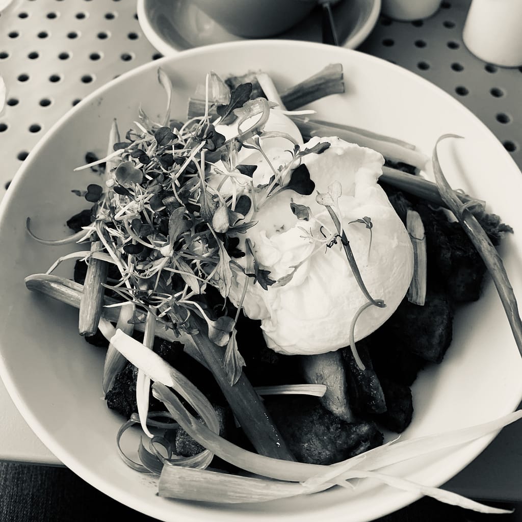 Eat well. Nourish your body. Fuel your fitness. Get advice from a nutrition coach.