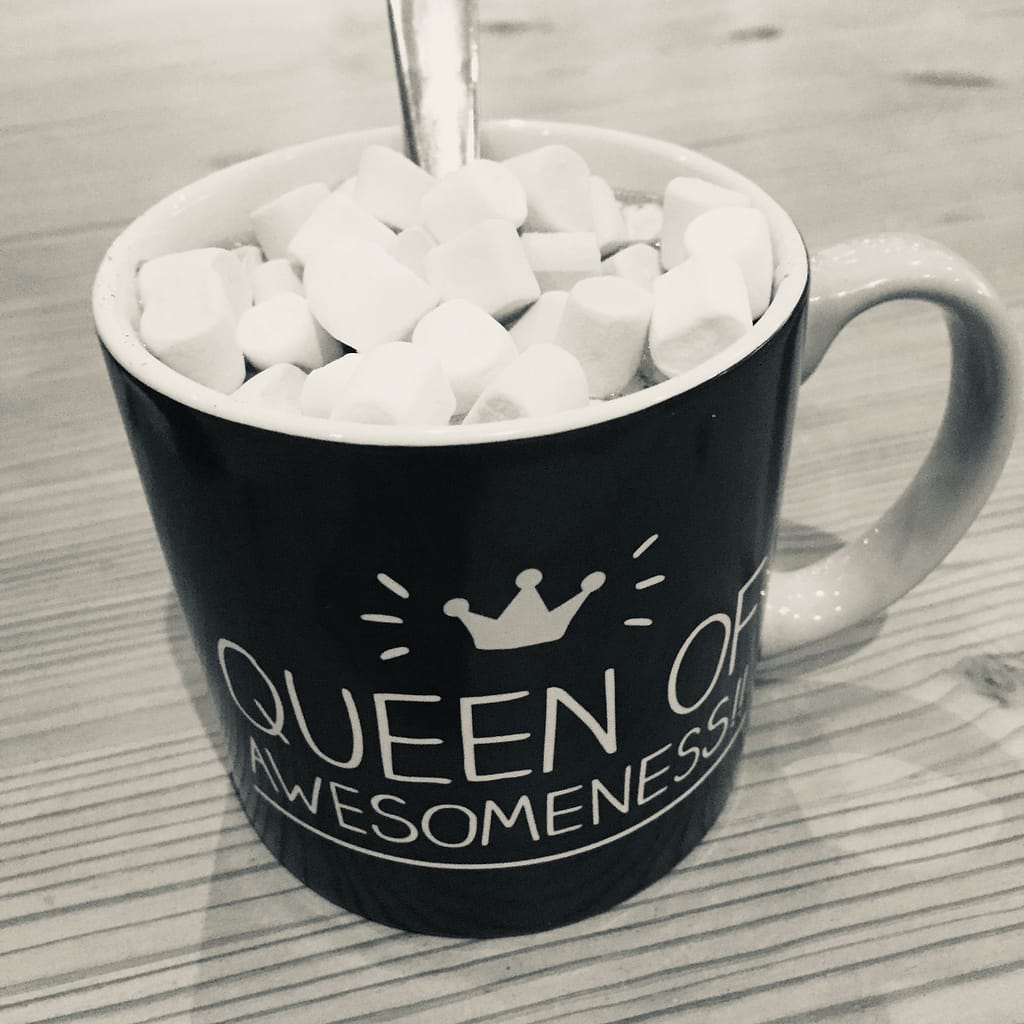 Become the queen of awesome with the help of a fitness coach.